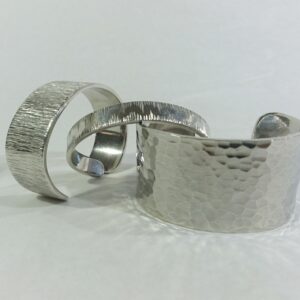 Bracelet Manchette en étain