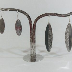 Boucles d'oreilles ovales en étain